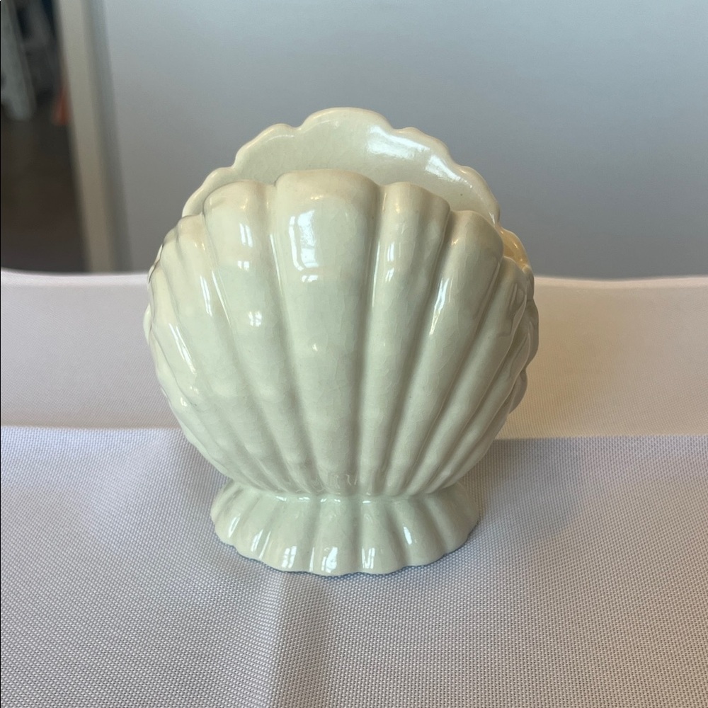 Vintage Seashell Candlestick Holder by Abingdon Pottery / Abingdon USA